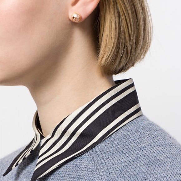 TORY BURCH • Rose Gold Evie Logo Pearl Earrings - Picture 5 of 7